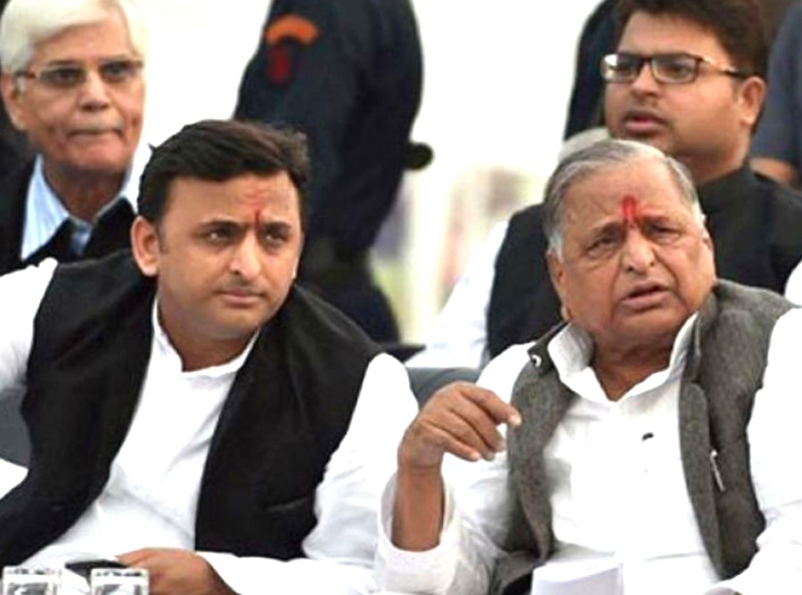 Property dispute over income: CBI gives clean chit to Mulayam-Akhilesh