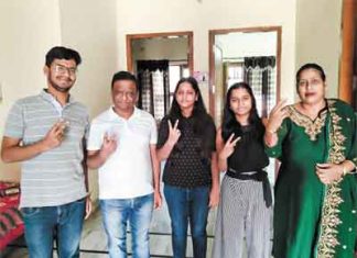 Twin sisters success in NEET exam