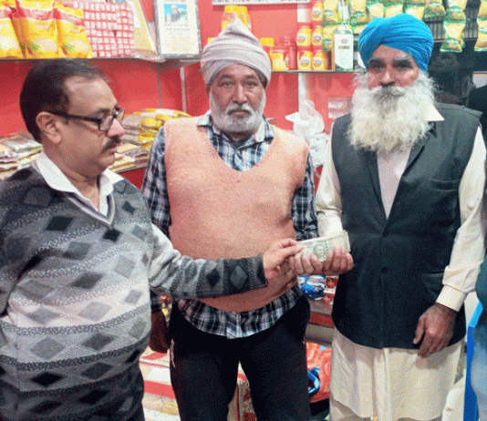 Dera devotee Dhanna Insan set an example of honesty