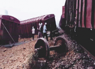 Seven coaches of goods train overturned in Kasganj, 20 derailed, traffic disrupted