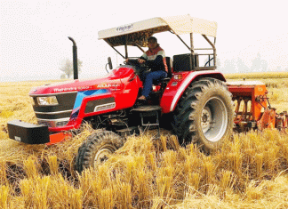 Young girl Amandeep Kaur giving education to farmers through new farming - Sach Kahoon News