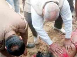 फरीदाबाद : पुलिस ने आगरा नहर में डूबती महिला को बचाया Humanity