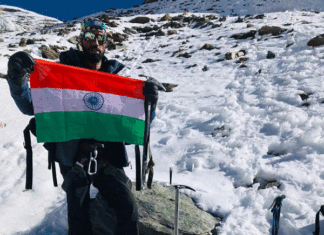 Two Sirsa youths waved the tricolor on Mount Friendship Peak twice