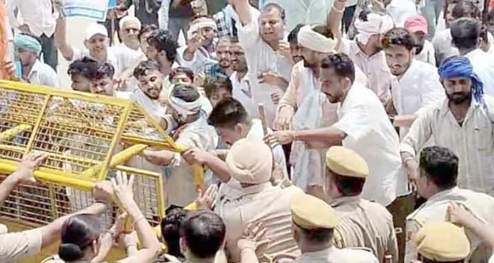 NSUI Workers Protest