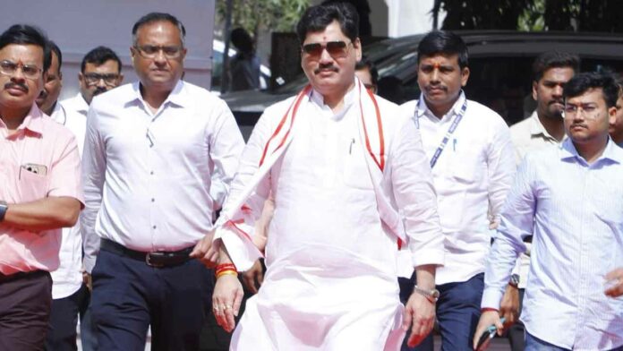 Dhananjay Munde Resigned